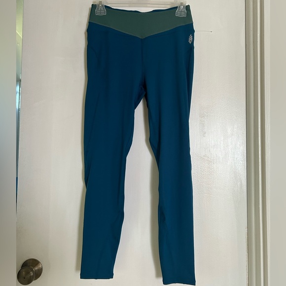 NWOT Free People Movement High-Rise Lucky Star Leggings - Picture 2 of 13